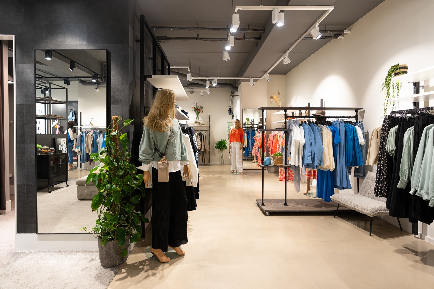 Walk-in-concept-closet-9